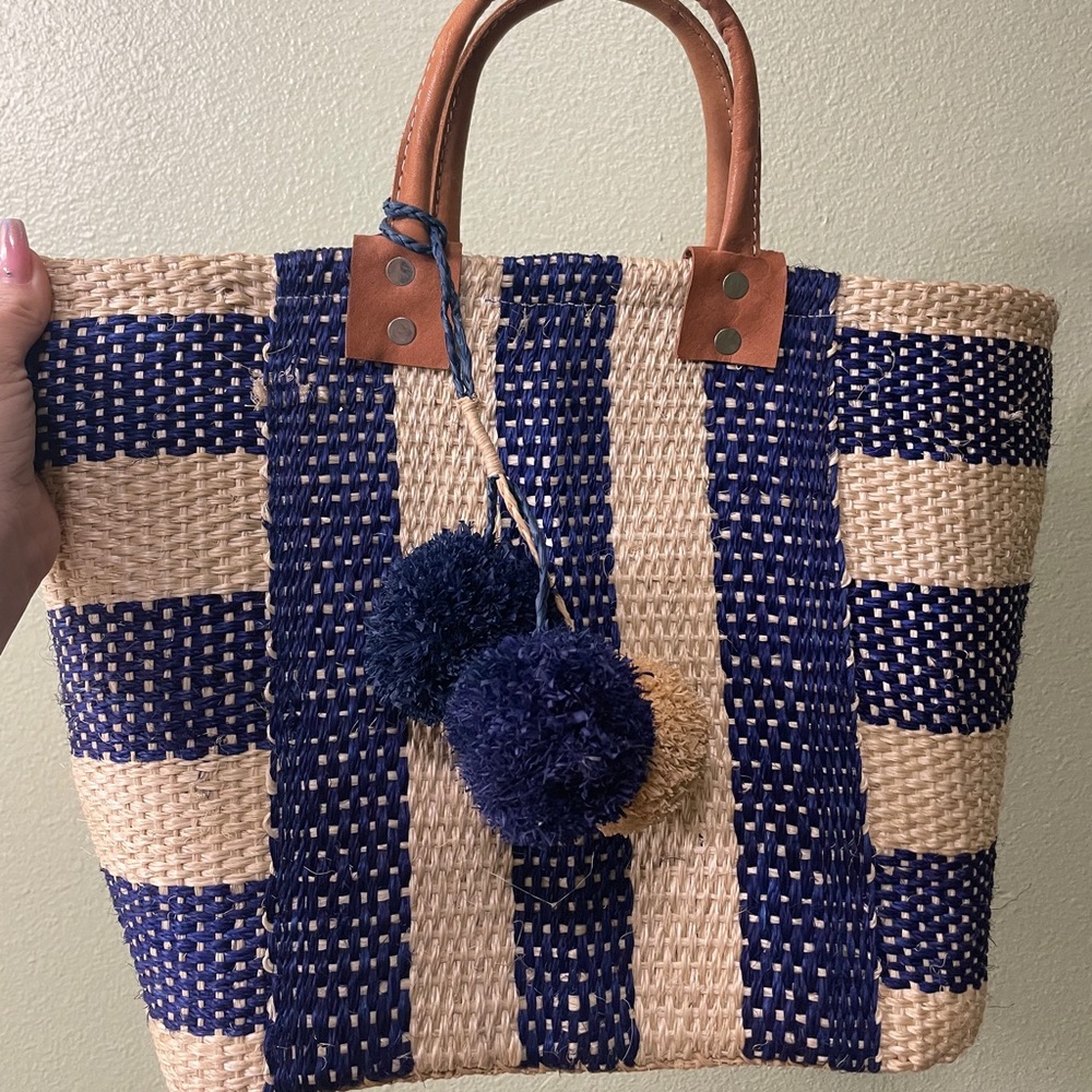 Straw beach purse